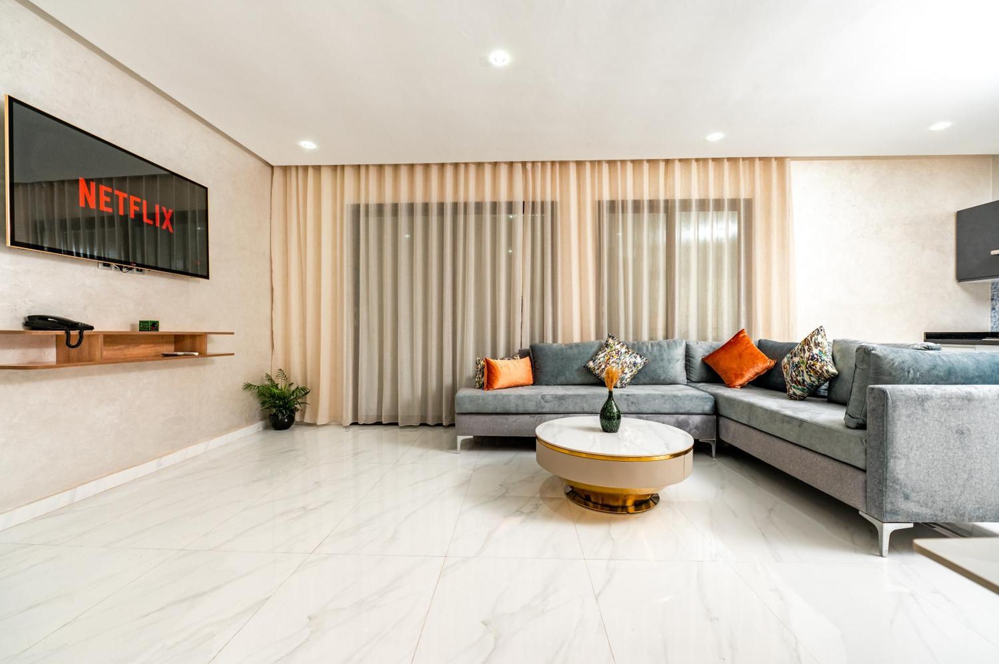 Maarif Elite Suites Казабланка Екстериор снимка