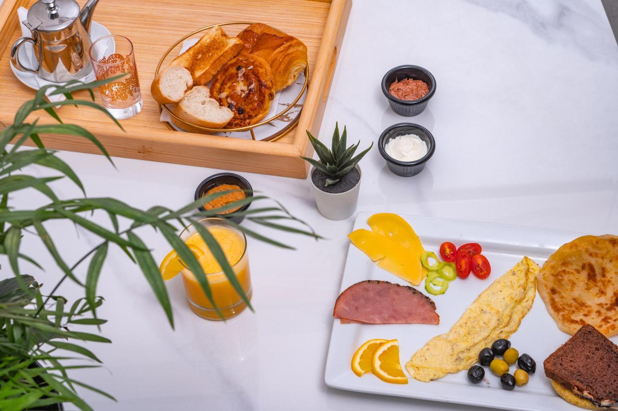 Maarif Elite Suites Казабланка Екстериор снимка